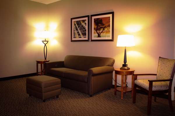  - Best Western Plus Arrowhead Hotel Colton