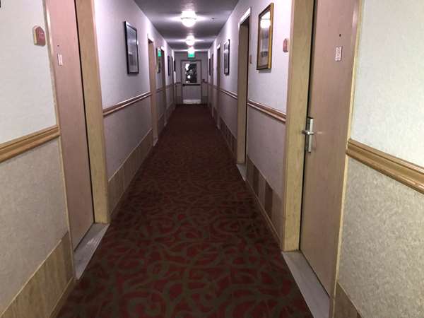  - Americas Best Value Inn Lynnwood - I-5, Exit 181