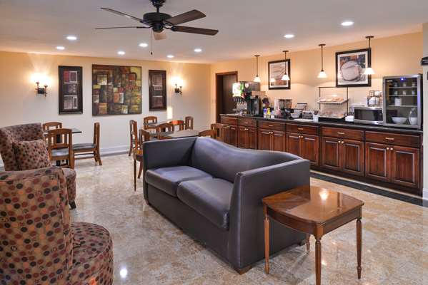  - Americas Best Value Inn US 45 Tupelo - I-22, Exit 86