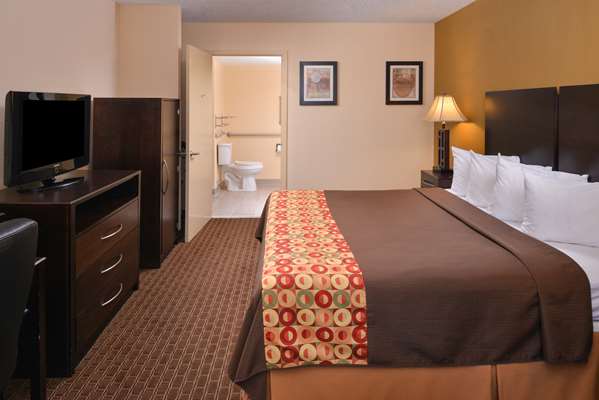  - Americas Best Value Inn US 45 Tupelo - I-22, Exit 86