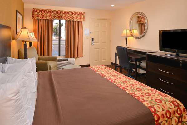  - Americas Best Value Inn US 45 Tupelo - I-22, Exit 86