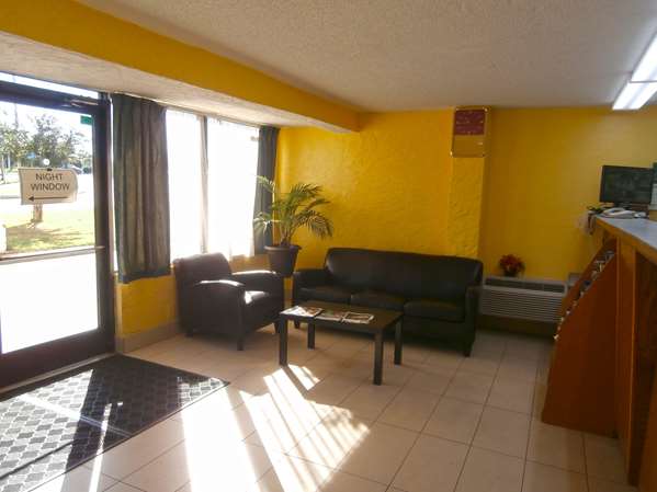  - Americas Best Value Inn Tucker - I-285, Exit 38