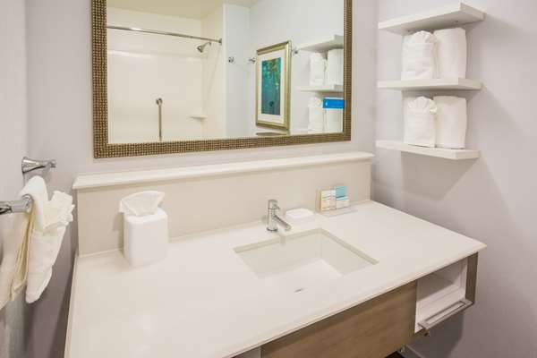  - Hampton Inn Monterey