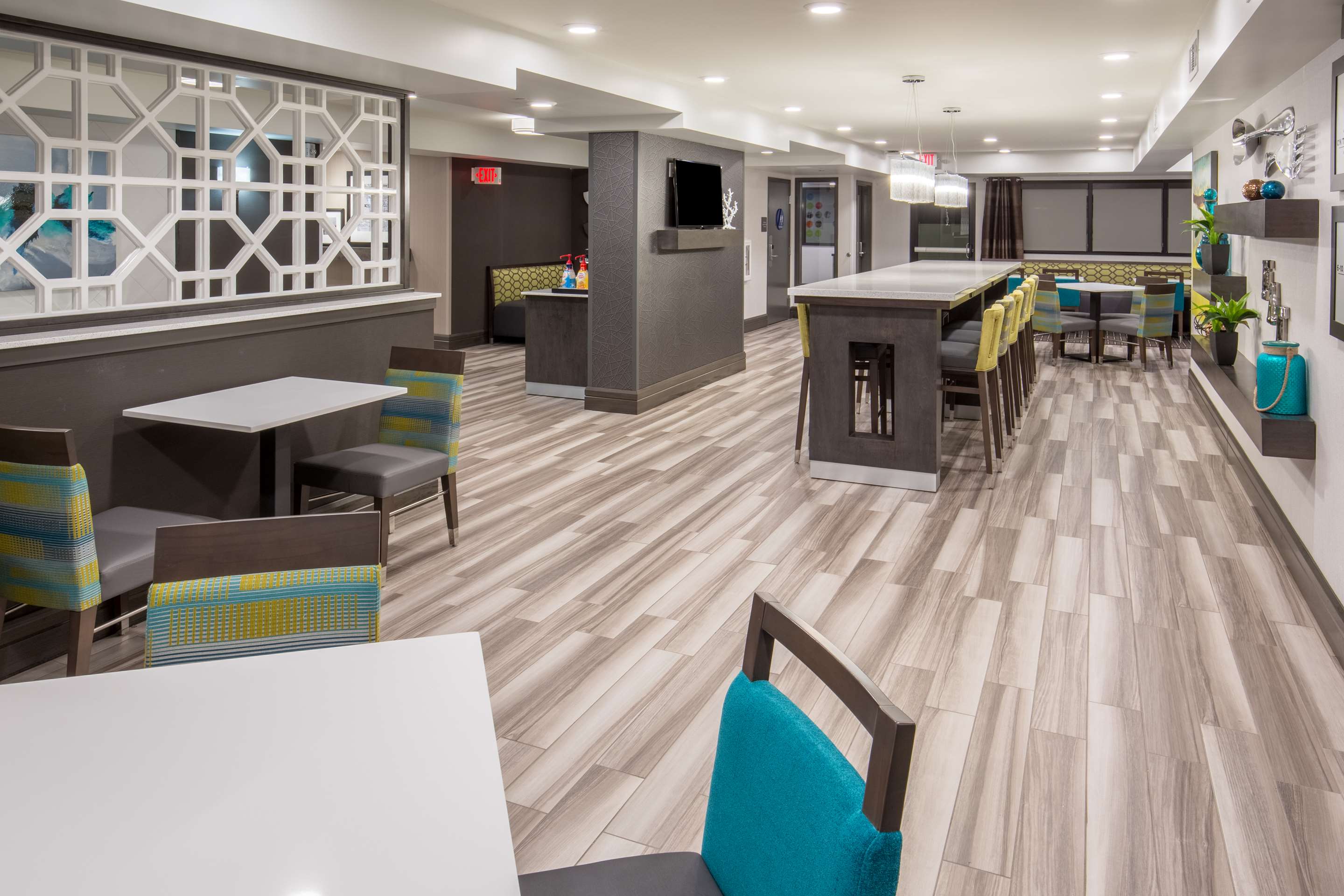 Restaurant | Hampton Inn Monterey