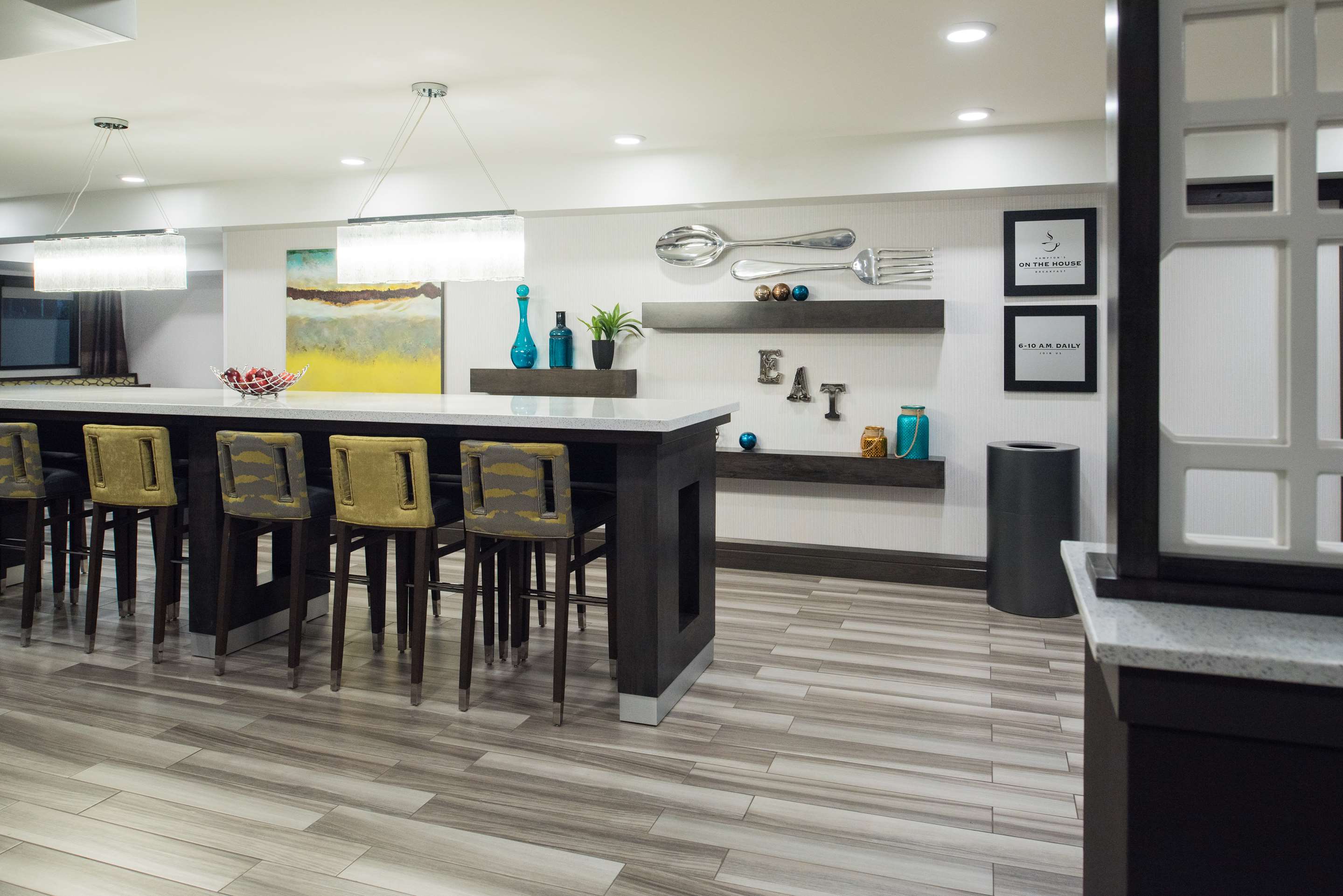 Restaurant | Hampton Inn Monterey