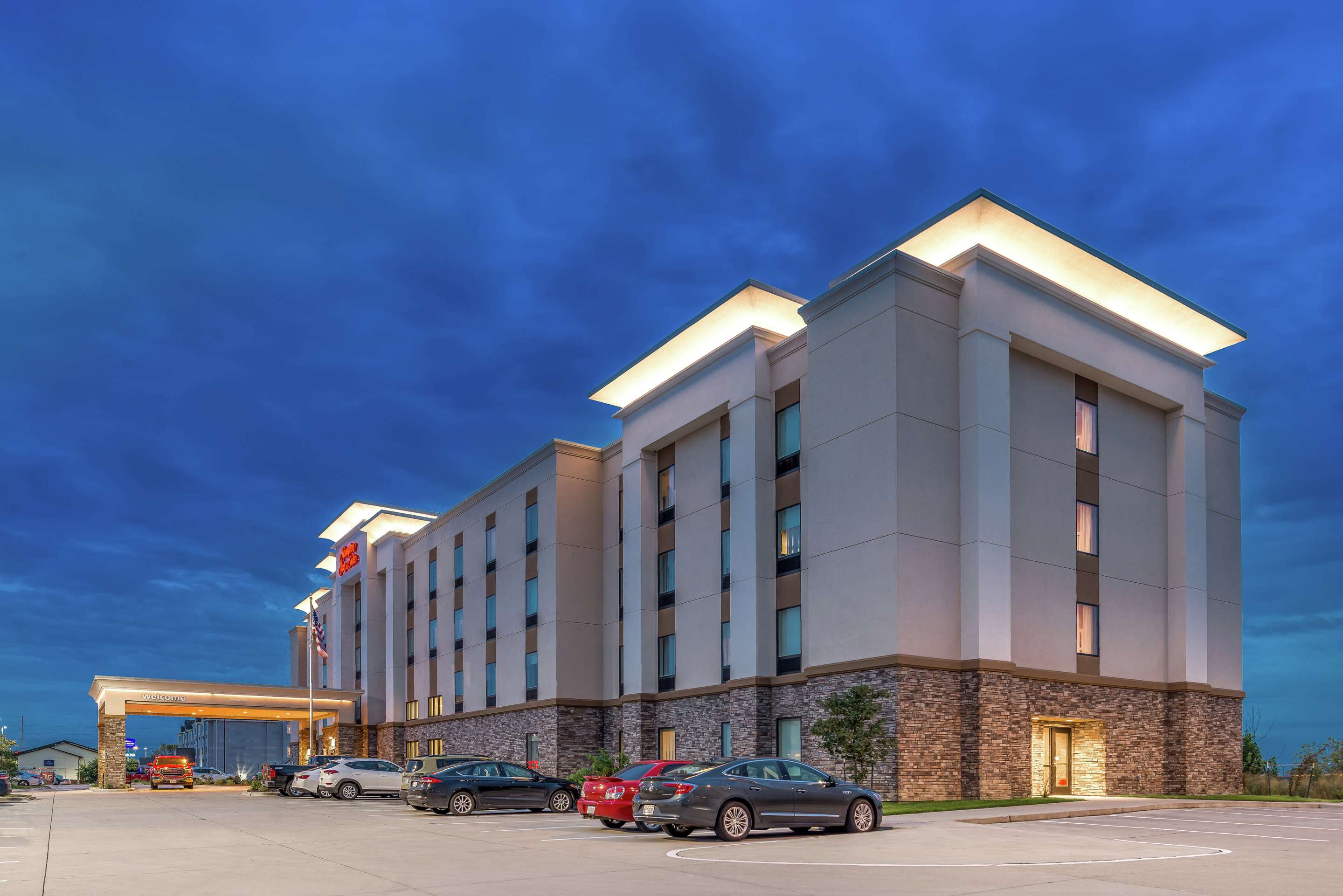 Exterior | Hampton Inn & Suites Ames