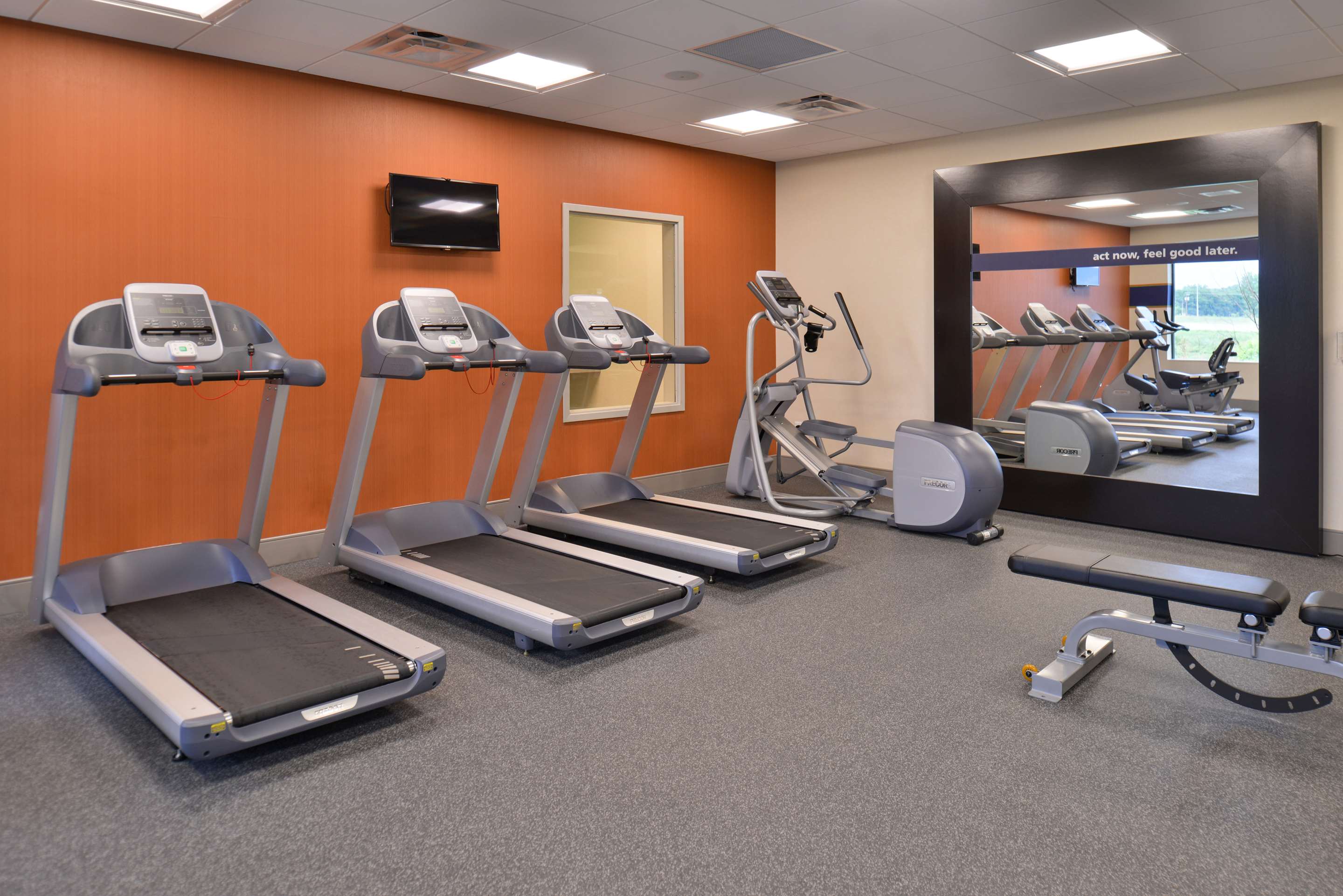 Health club fitness center gym | Hampton Inn & Suites Ames