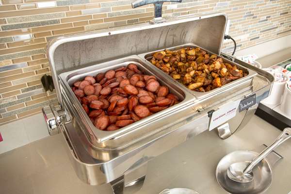 Amenities - Hampton Inn & Suites Downtown Dallas