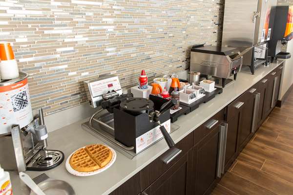 Amenities - Hampton Inn & Suites Downtown Dallas