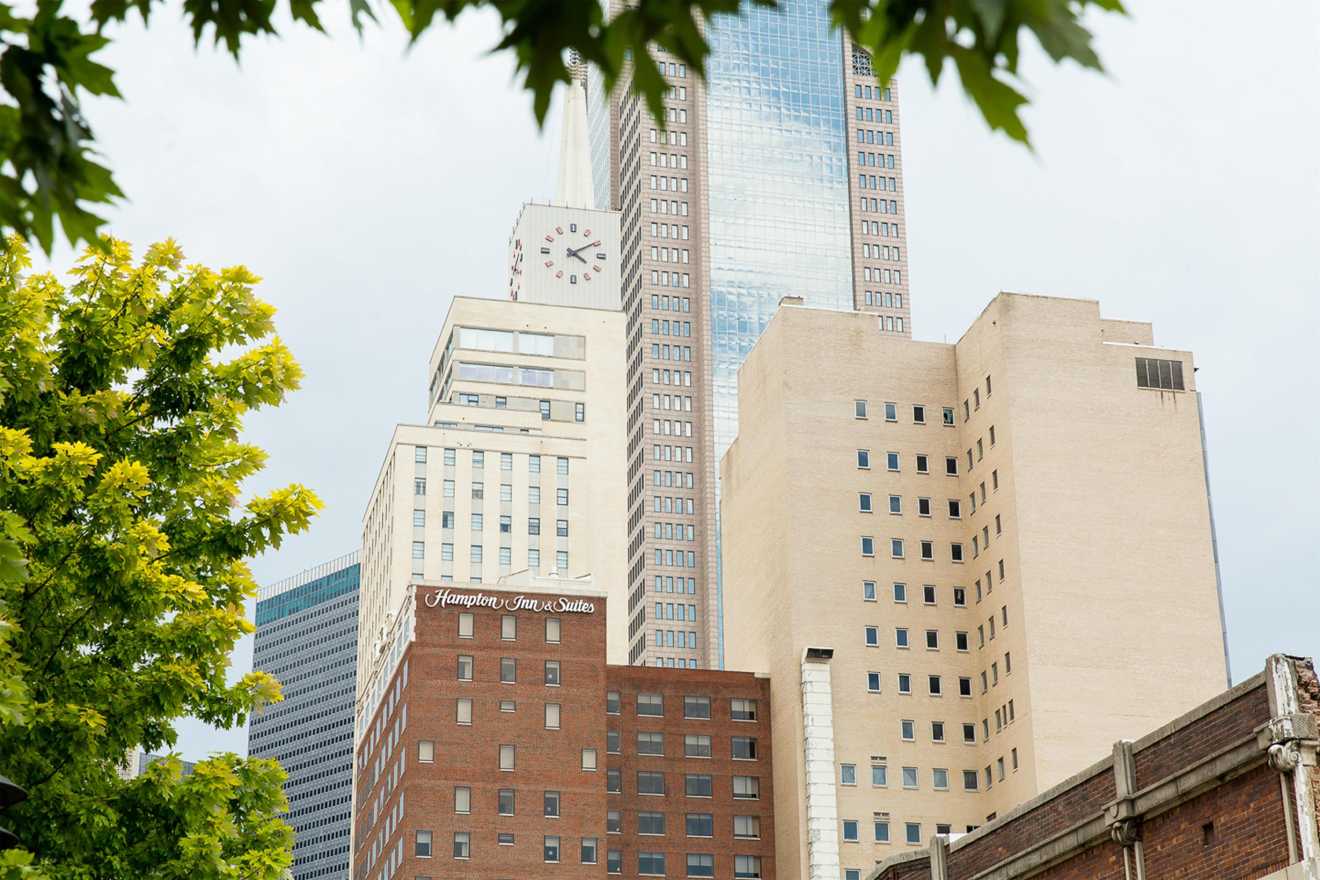 Exterior | Hampton Inn & Suites Dallas Downtown