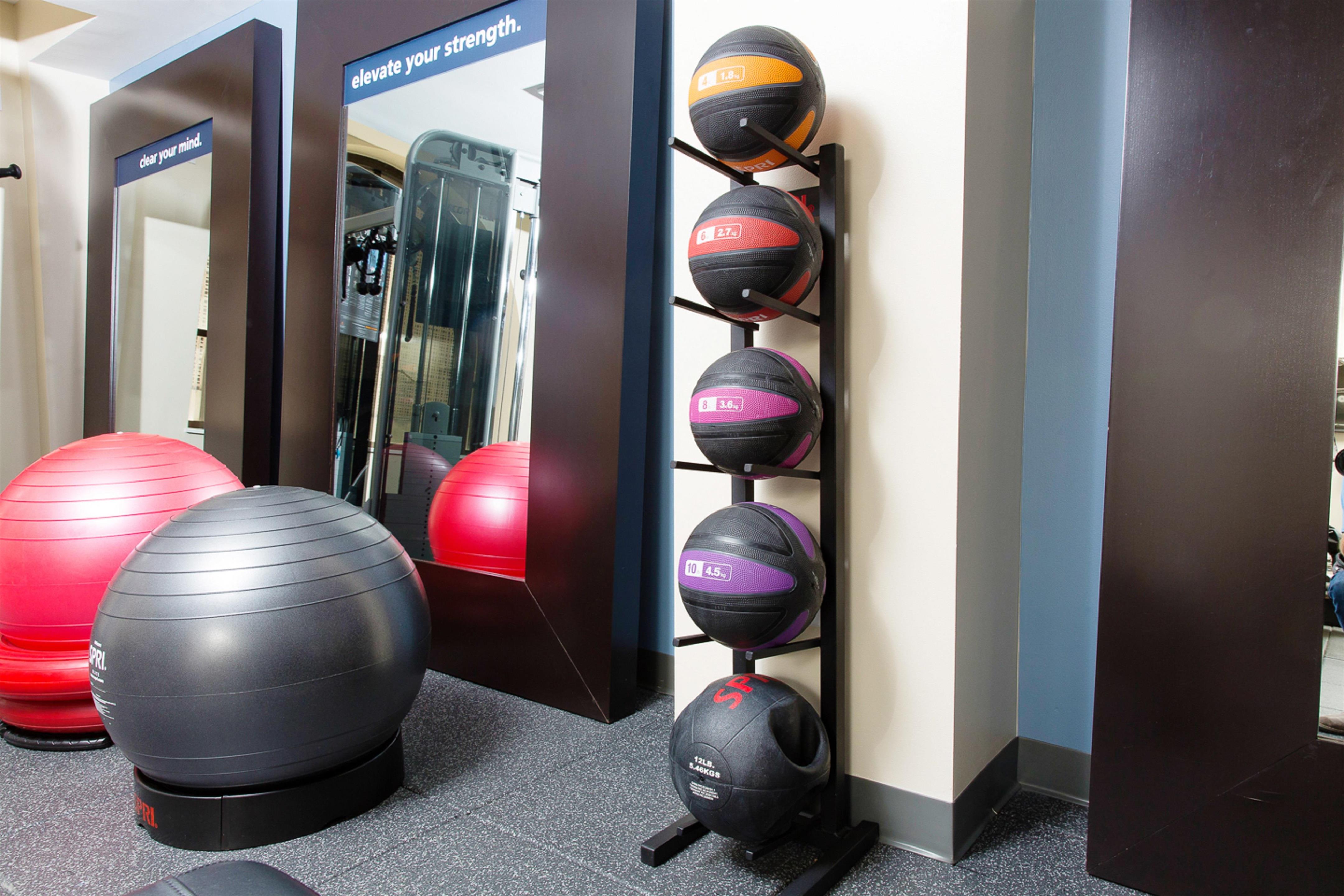 Health club fitness center gym | Hampton Inn & Suites Dallas Downtown