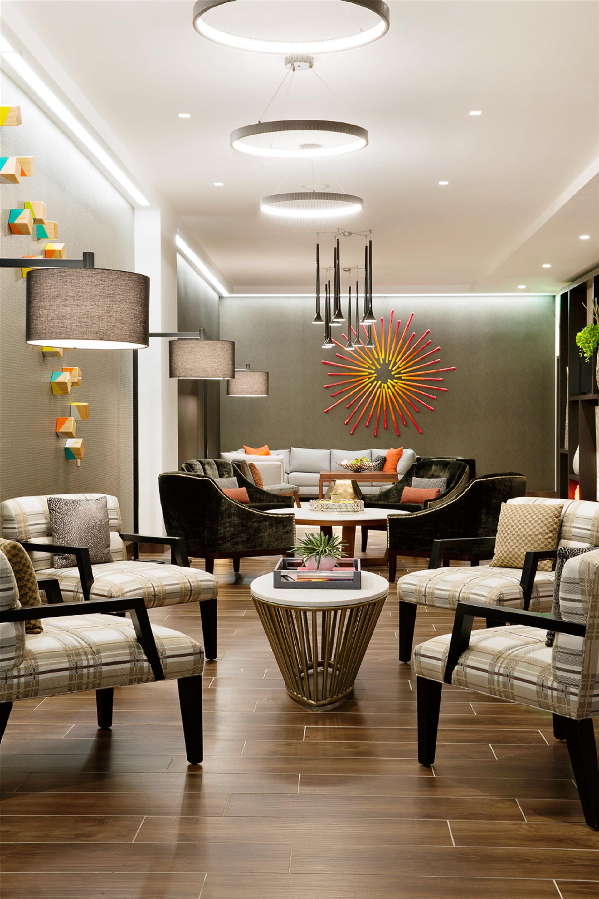 Reception | Hampton Inn & Suites Dallas Downtown