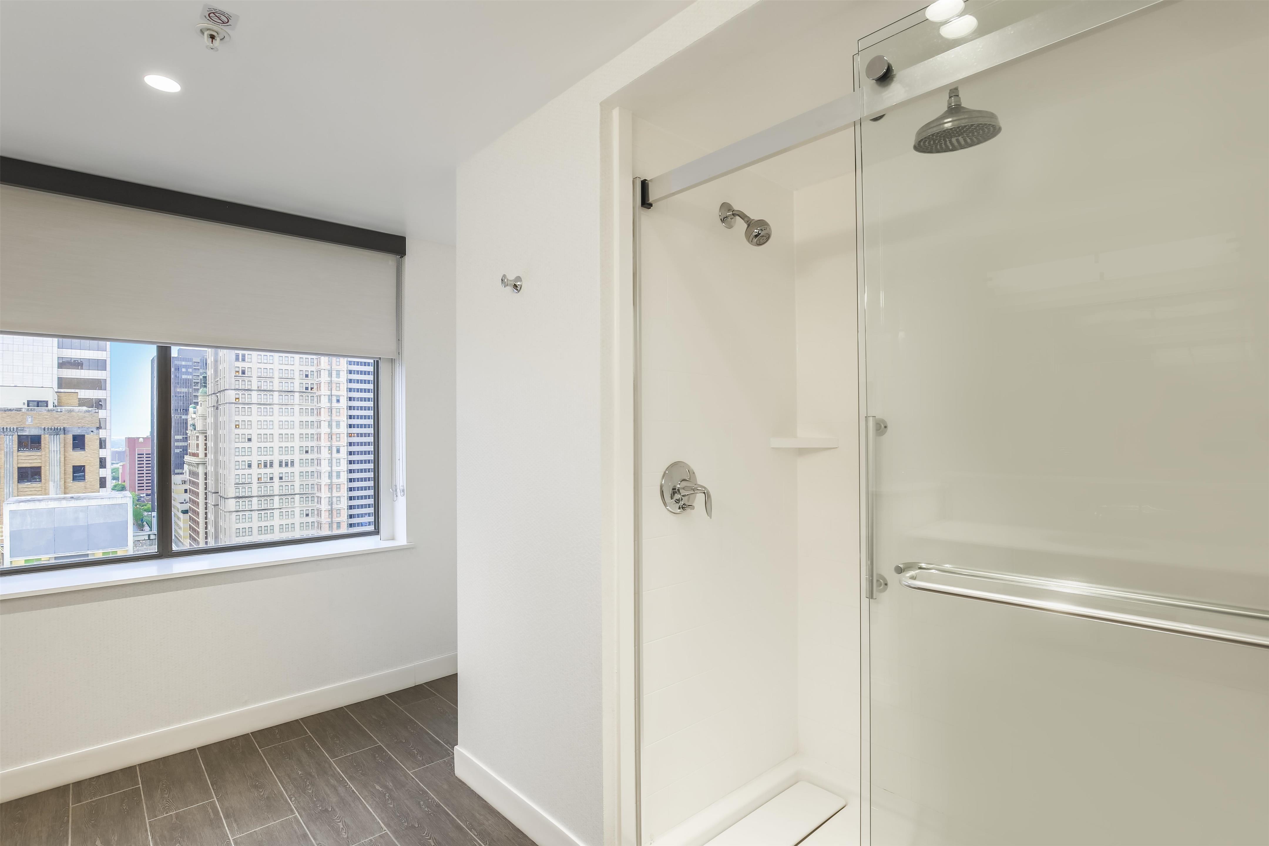 2 Queens Studio Suite