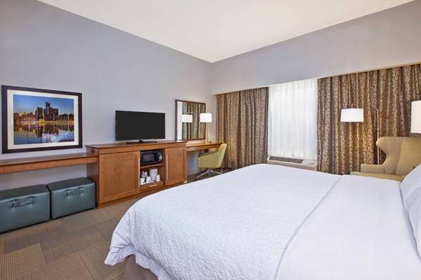  - Hampton Inn West Bloomfield