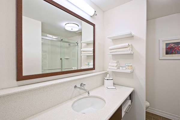  - Hampton Inn West Bloomfield