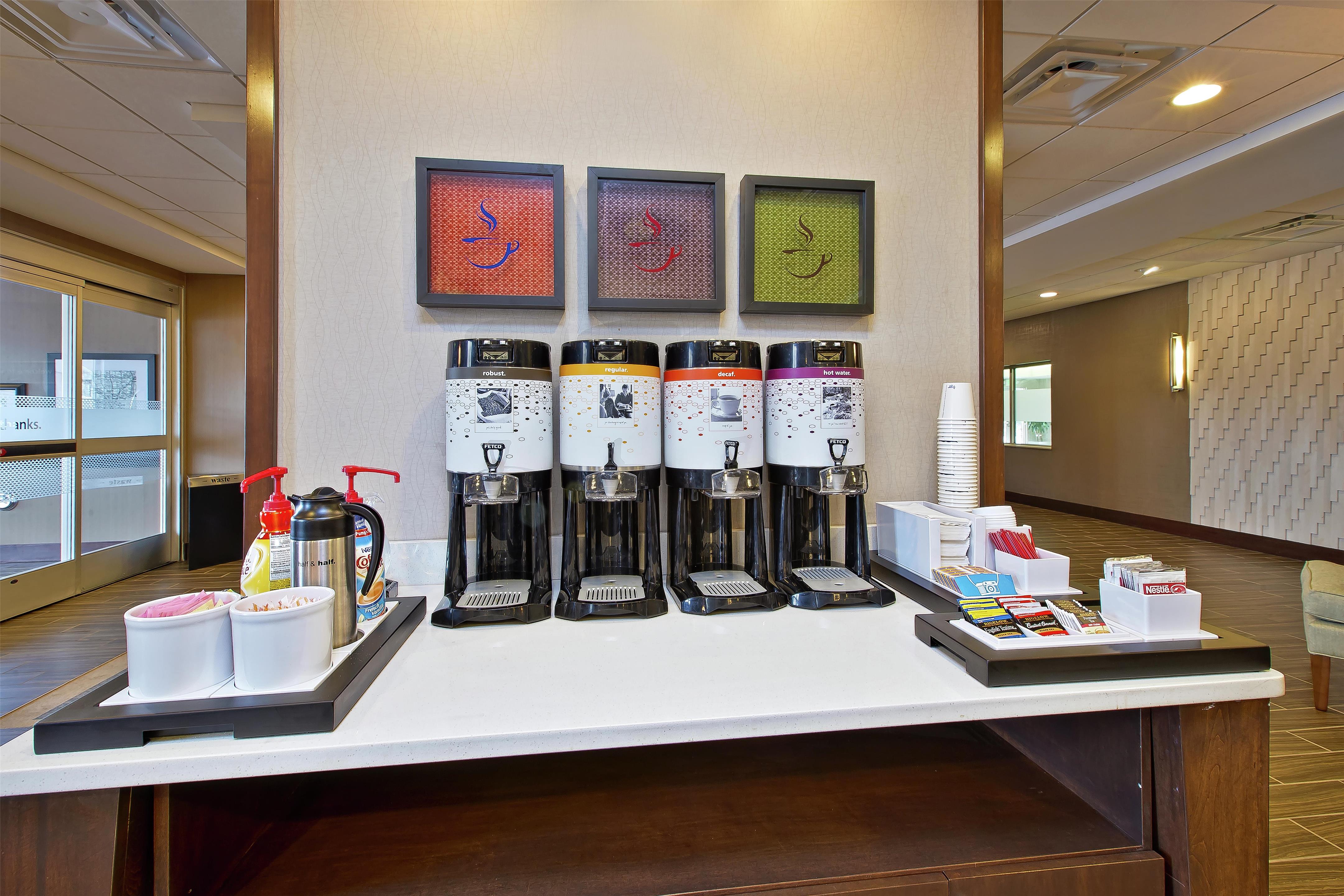 Restaurant | Hampton Inn Southfield/West Bloomfield