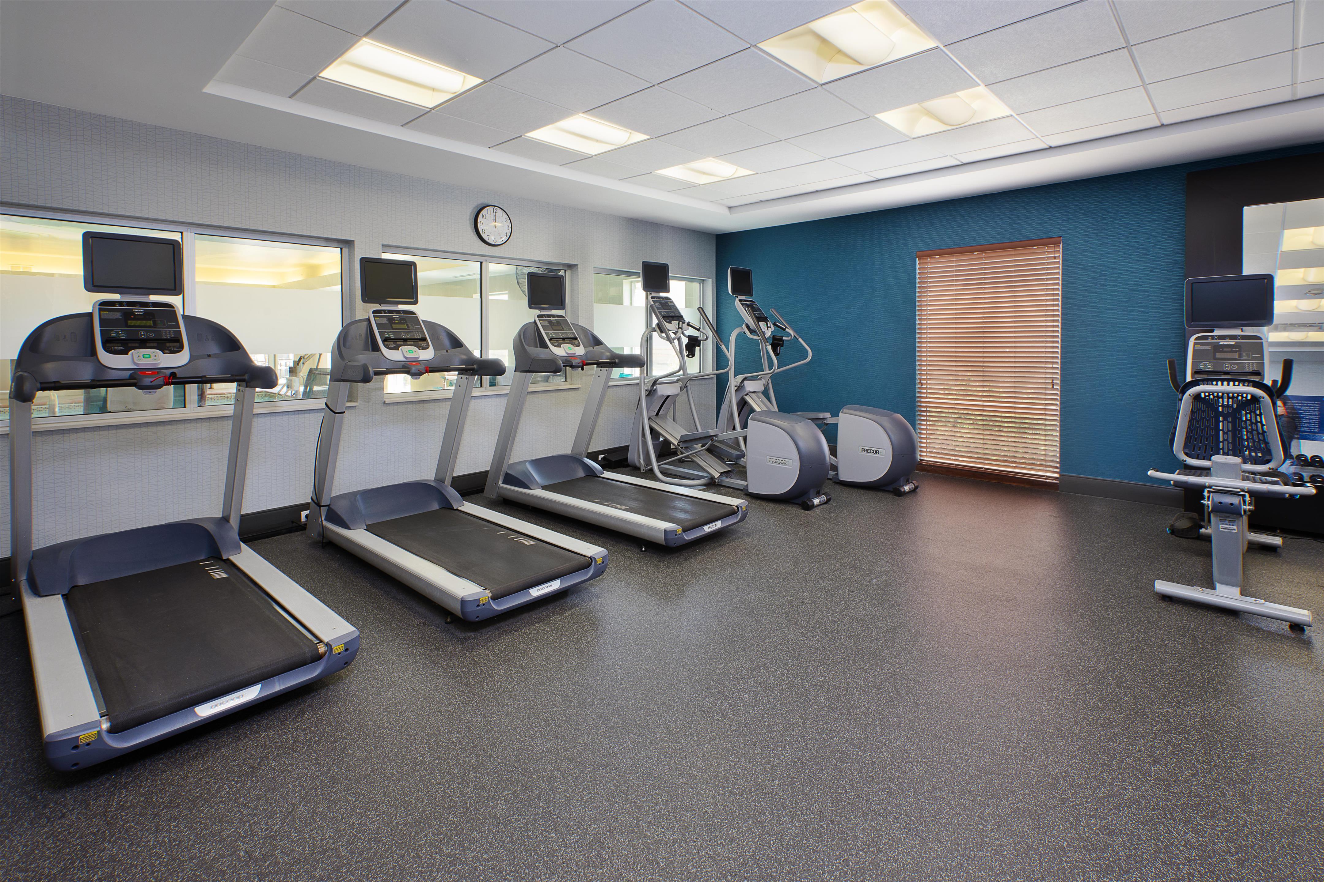 Health club fitness center gym | Hampton Inn Southfield/West Bloomfield