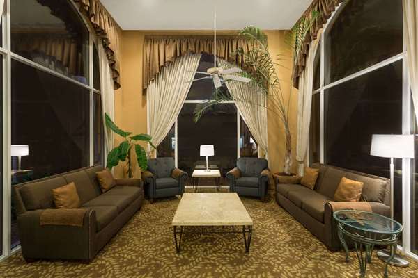  - Days Inn Bullhead City