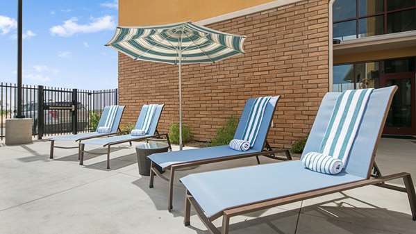Pool - Best Western Plus Chandler Hotel & Suites - I-10, Exit 162