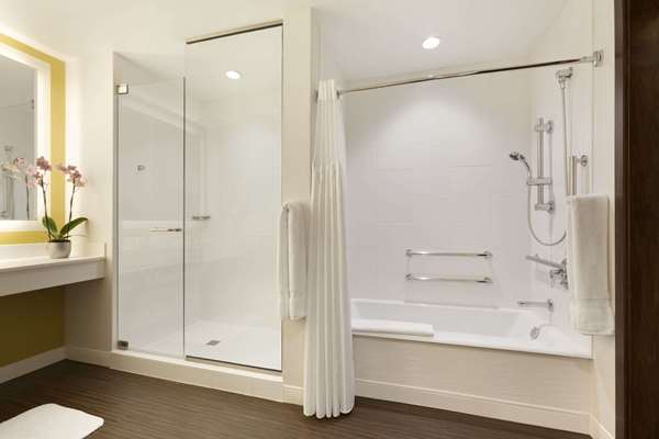  - Alexander Hotel Indianapolis