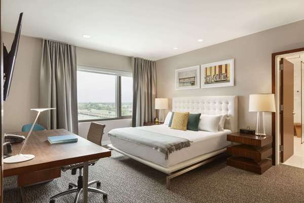 Suite - Alexander Hotel Indianapolis