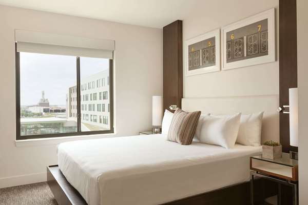 Suite - Alexander Hotel Indianapolis