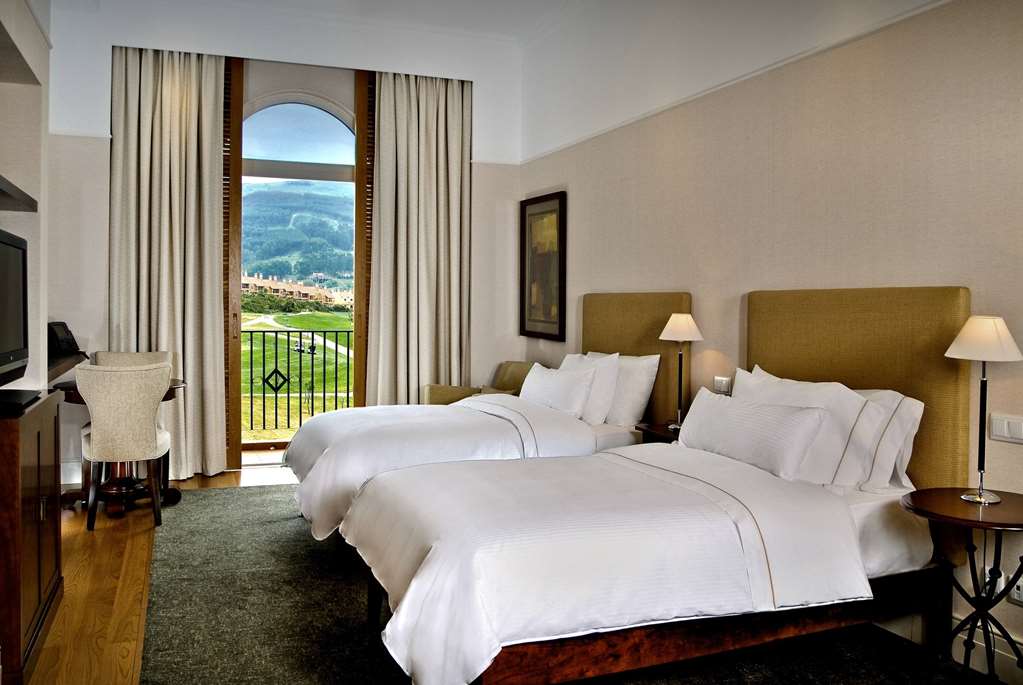 Dolce CampoReal Lisboa-guestroom-Guest Room,On-Site.jpg