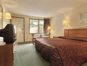  - Knights Inn Greenville