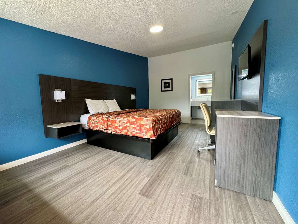 KNIGHTS INN GREENVILLE NC-guestroom-Guest Room,On-Site.jpg