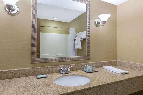  - Wyndham Garden Hotel Houston