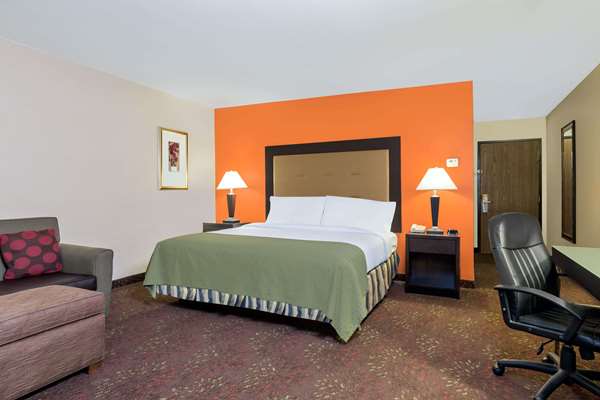 Suite - Wyndham Garden Hotel Houston