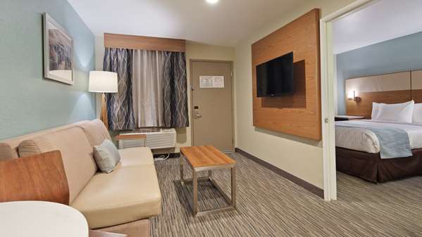  - Best Western Carlsbad by the Sea Hotel - I-5, Exit 45
