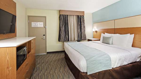  - Best Western Carlsbad by the Sea Hotel - I-5, Exit 45