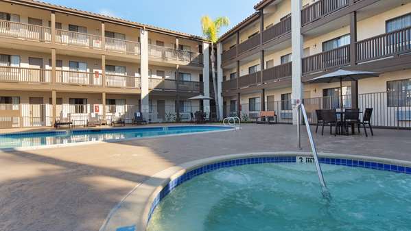 Pool - Best Western Carlsbad by the Sea Hotel - I-5, Exit 45