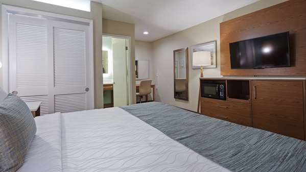  - Best Western Carlsbad by the Sea Hotel - I-5, Exit 45