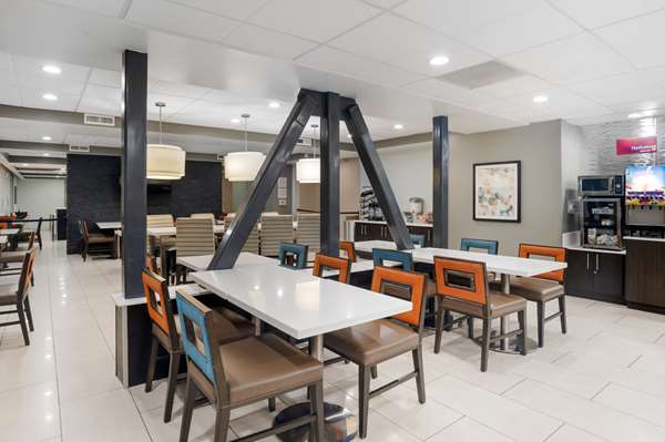 Amenities - Best Western Plus Commerce Hotel - I-5, Exit 126