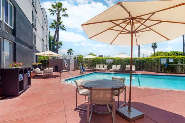 Pool - Best Western Plus Commerce Hotel - I-5, Exit 126