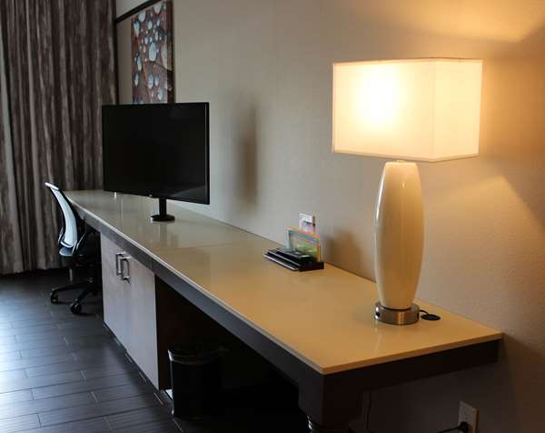  - Hilton Garden Inn Cypress Station Houston - I-45, Exits 66 & 66A