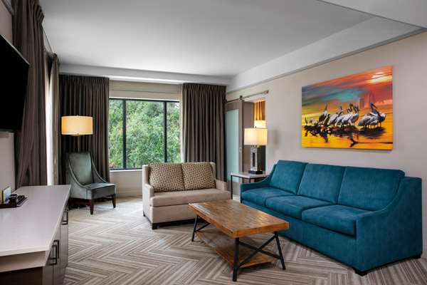  - Hilton Garden Inn Downtown Mobile - I-10, Exit 26B