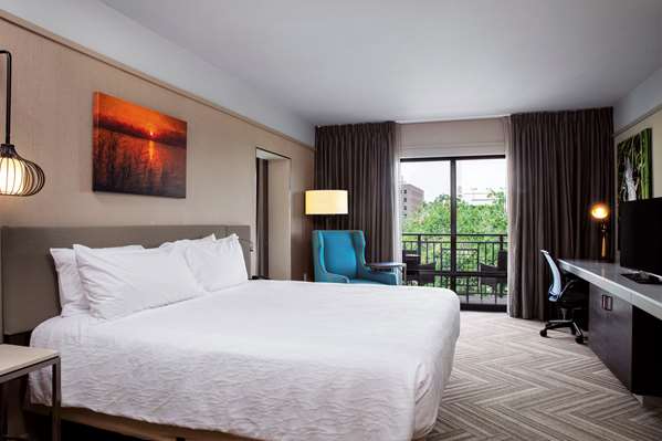  - Hilton Garden Inn Downtown Mobile - I-10, Exit 26B