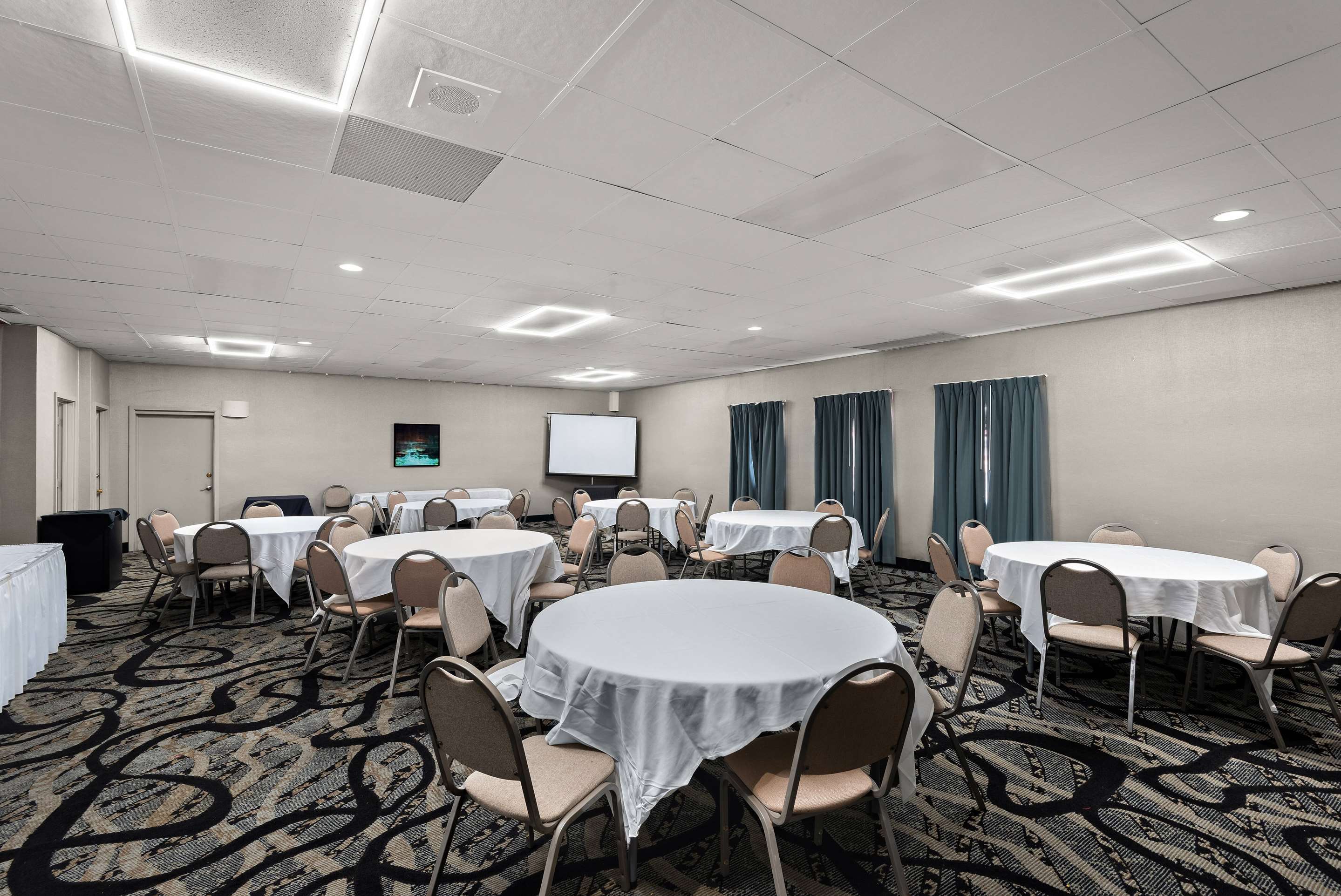 Meeting Room | Wyndham Garden Ankeny/Des Moines