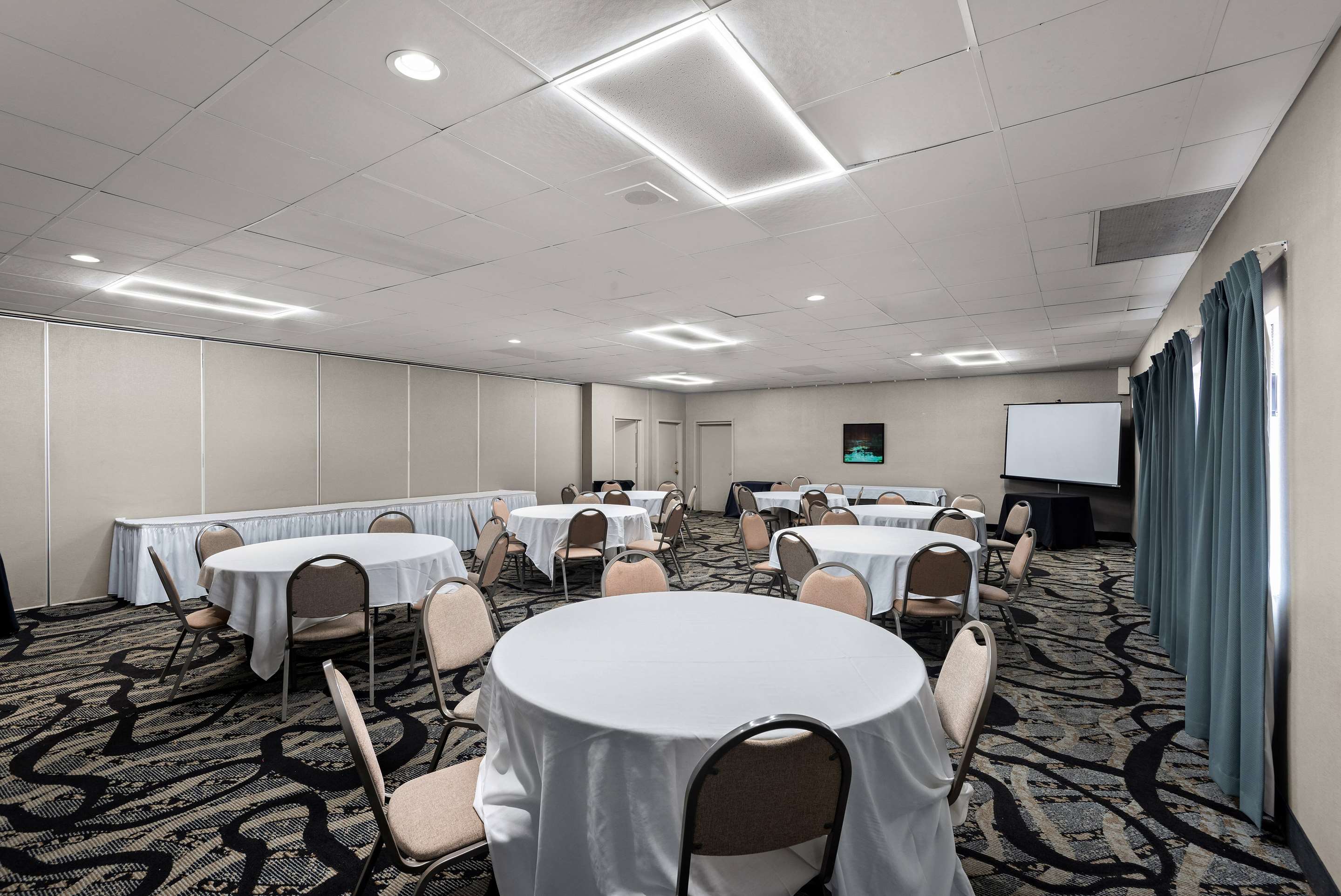 Meeting Room | Wyndham Garden Ankeny/Des Moines