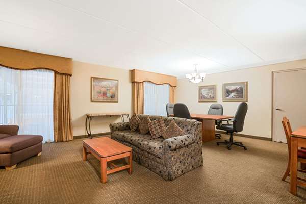 Suite - Ramada Hotel Plymouth