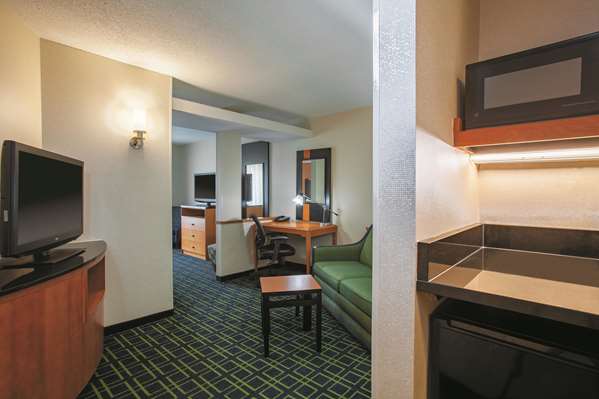 Suite - La Quinta Inn & Suites Manassas - I-66, Exit 47