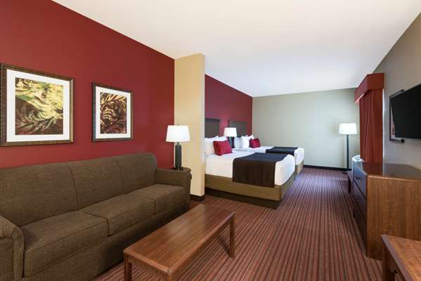 Suite - Best Western Plus Hudson Hotel & Suites - I-76, Exit 31