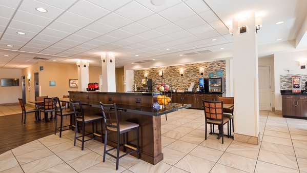 Amenities - Best Western Plus Hudson Hotel & Suites - I-76, Exit 31