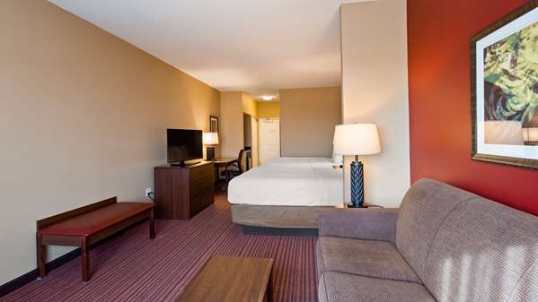 Suite - Best Western Plus Hudson Hotel & Suites - I-76, Exit 31
