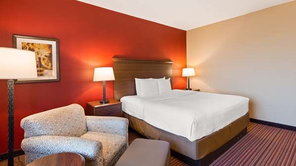  - Best Western Plus Hudson Hotel & Suites - I-76, Exit 31