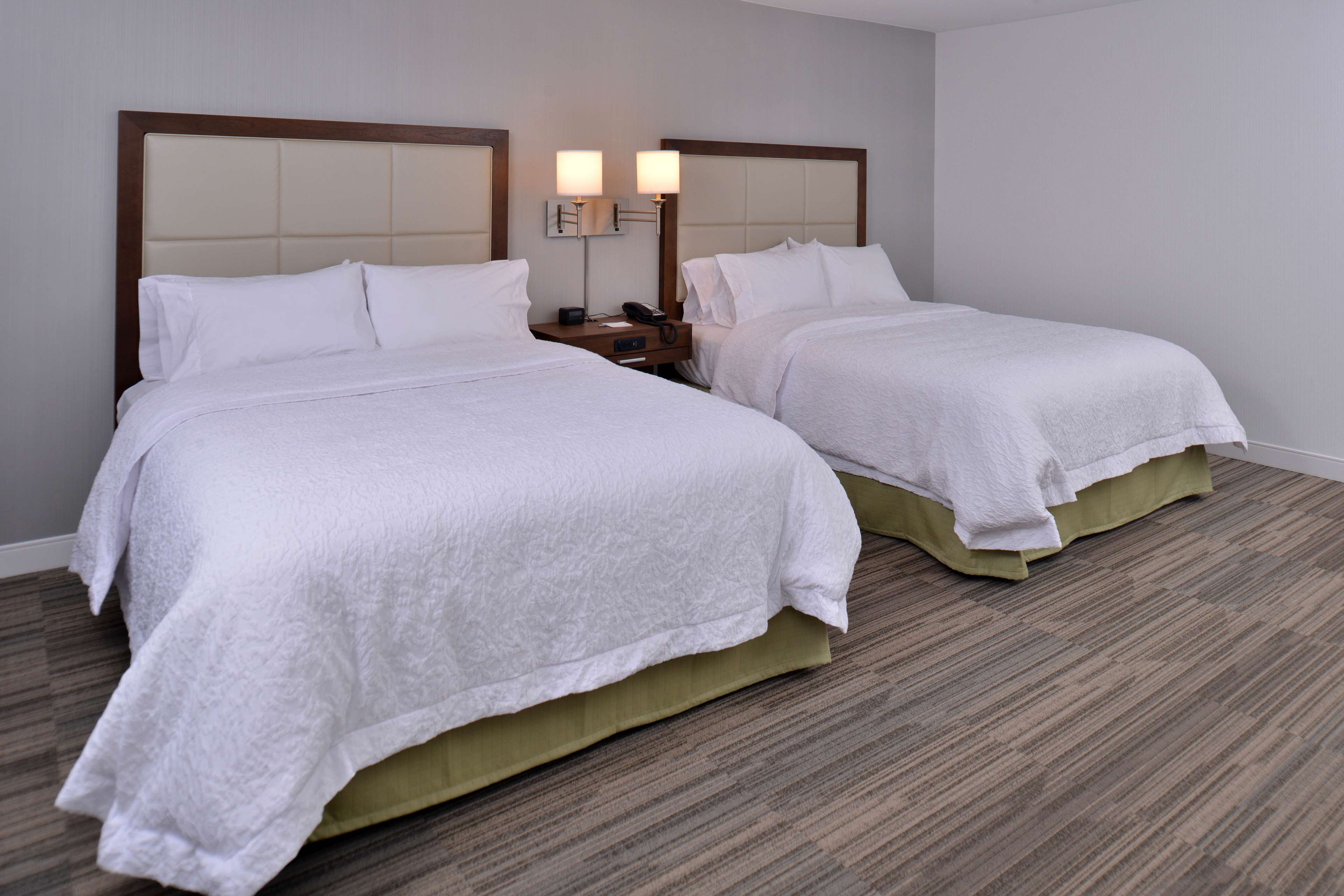 Hampton Inn & Suites by Hilton Ann Arbor West Room Type - 2 QNS HEARING ACC NOSMOK