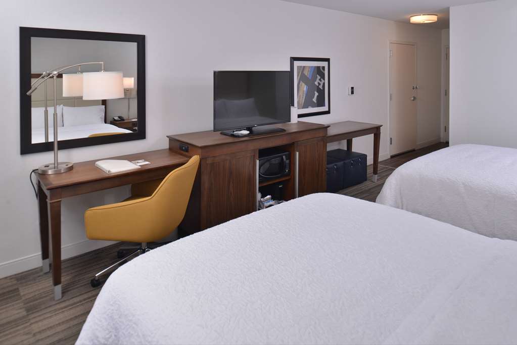 Hampton Inn & Suites by Hilton Ann Arbor West Room Type - 2QN HEARING ACC STUDIO NS